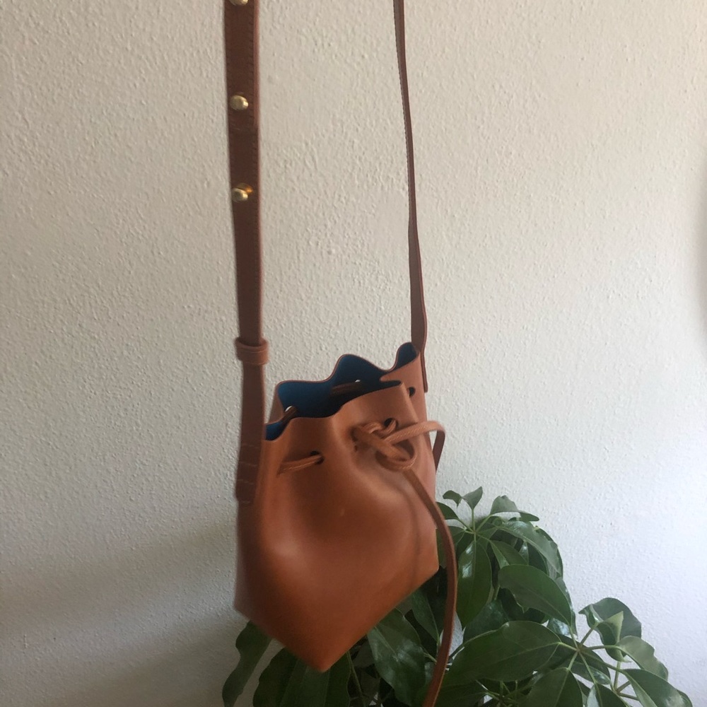 Mansur Gavriel Tan Bucket Bag w Blue inside